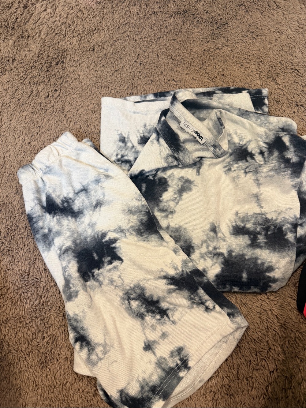 Fashion Nova Black & White Tie-Dye Jogger set